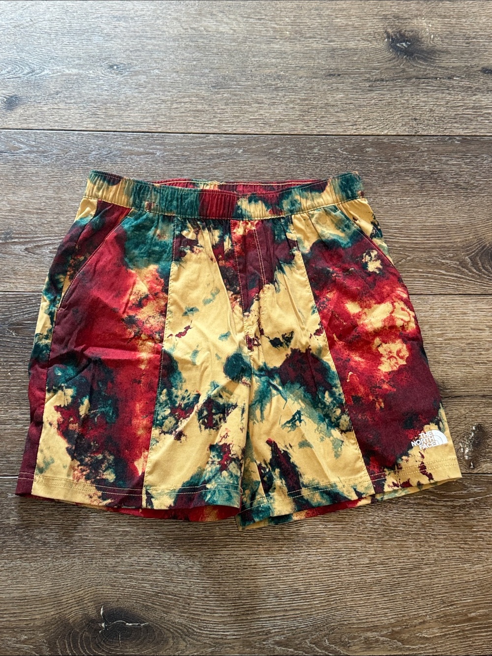 The north face shorts small‎